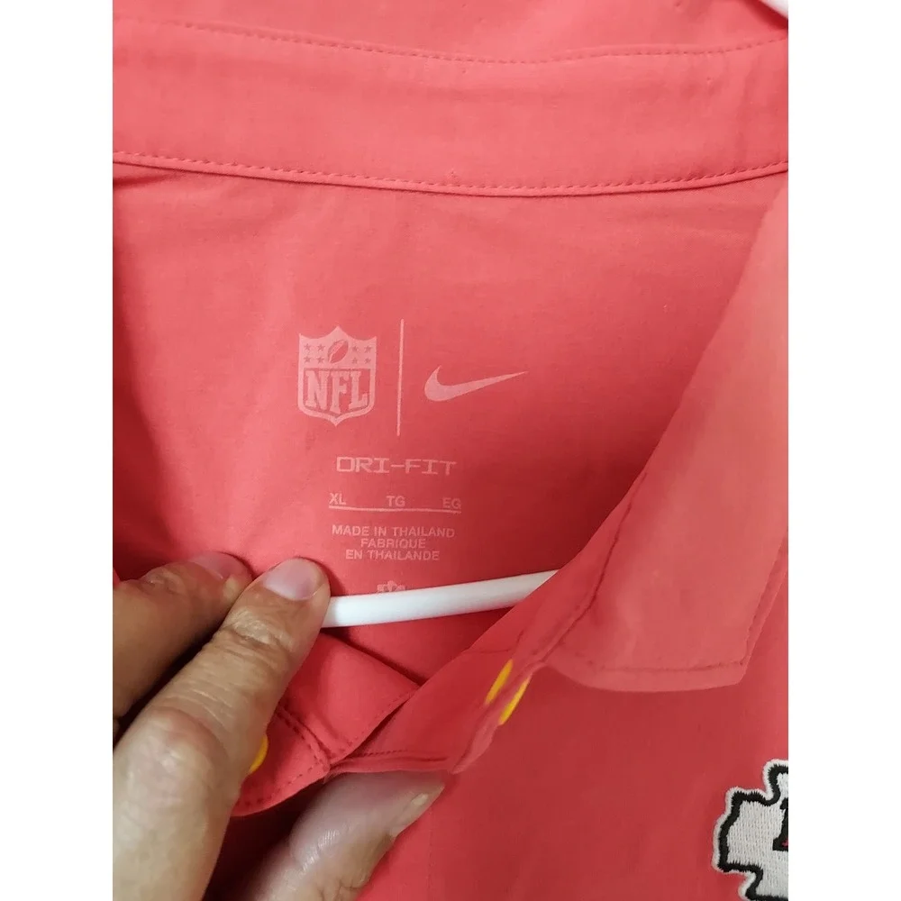 Nike item excellent